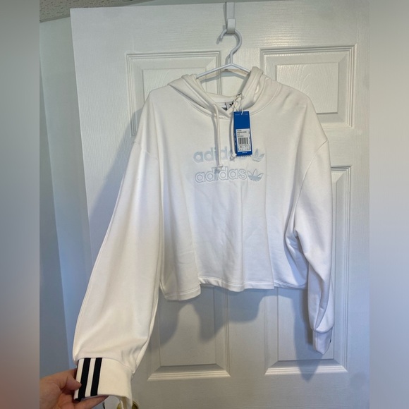 BNWT Adidas Cropped Hoodie Sweatshirt Size Large - Picture 2 of 11